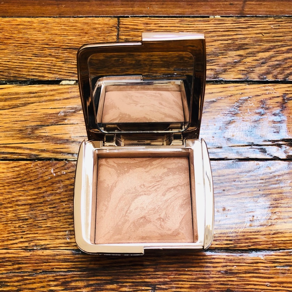 Hourglass Ambient Lighting Bronzer